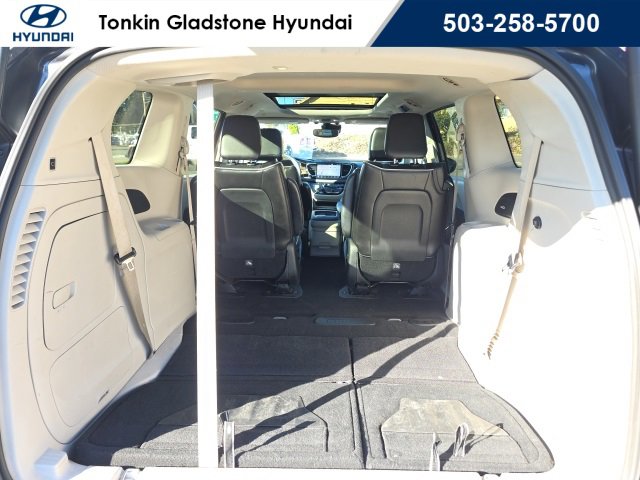 Used 2023 Chrysler Pacifica Limited image 28