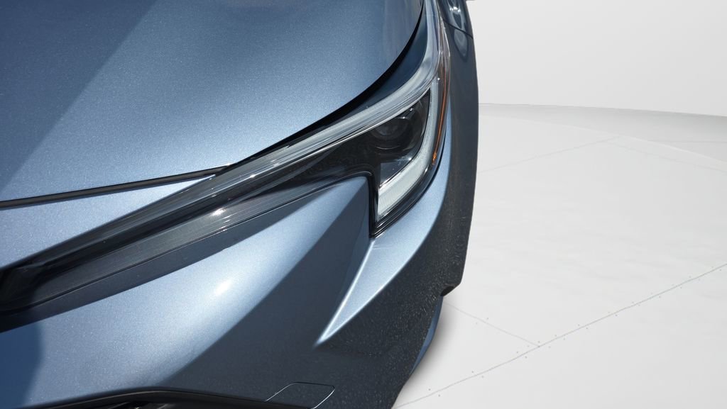 Used 2025 Toyota Corolla LE image 9