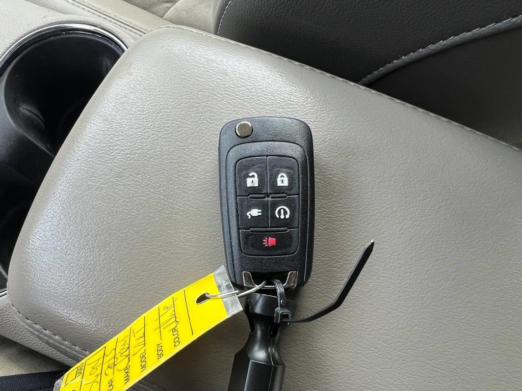 Used 2015 Chevrolet Volt Premium w/ Premium Trim Package FWD image 35