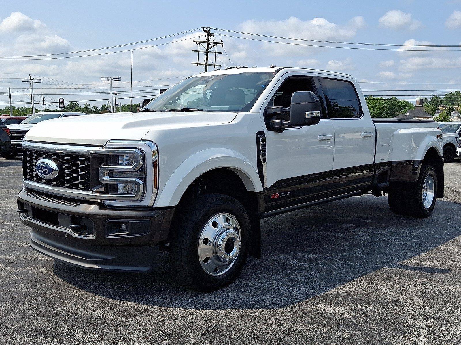 Certified 2025 Ford F450 King Ranch w/ FX4 Off-Road Package AWD/4WD image 3