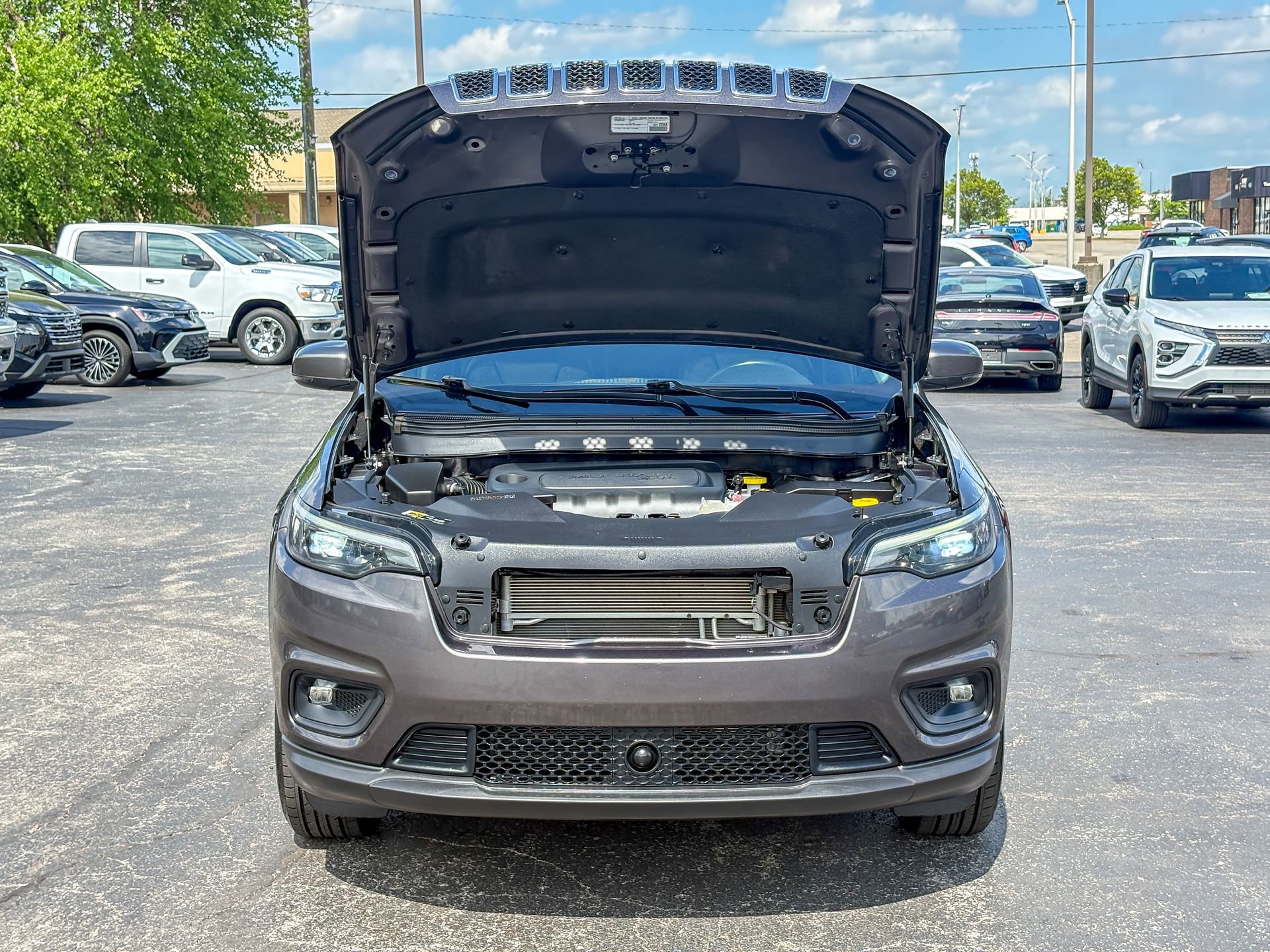 Used 2021 Jeep Cherokee Latitude Plus AWD/4WD image 36
