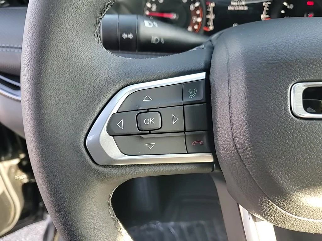 New 2026 Jeep Compass Latitude image 13