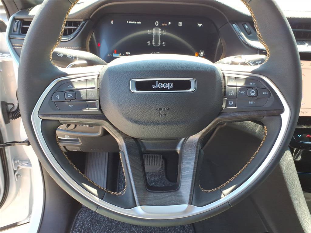New 2026 Jeep Grand Cherokee Limited AWD/4WD image 23