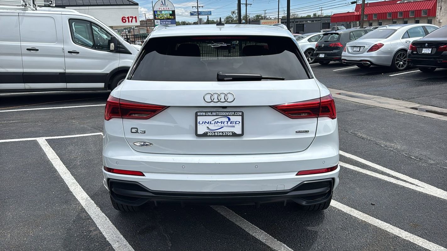 Used 2020 Audi Q3 2.0T Premium Plus w/ Premium Plus Package AWD/4WD image 4