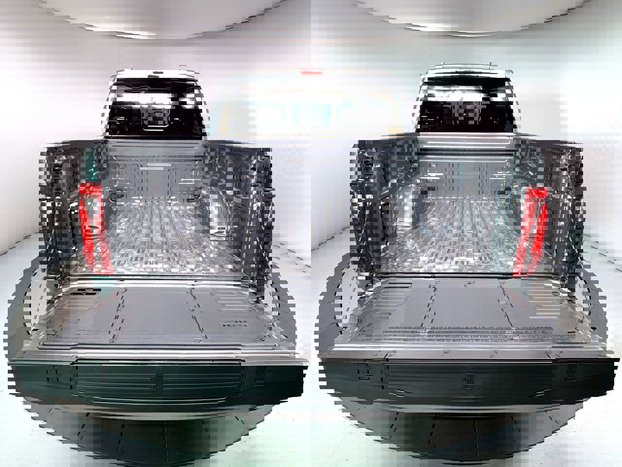 New 2025 Ford F150 XLT w/ Equipment Group 302A MID image 36