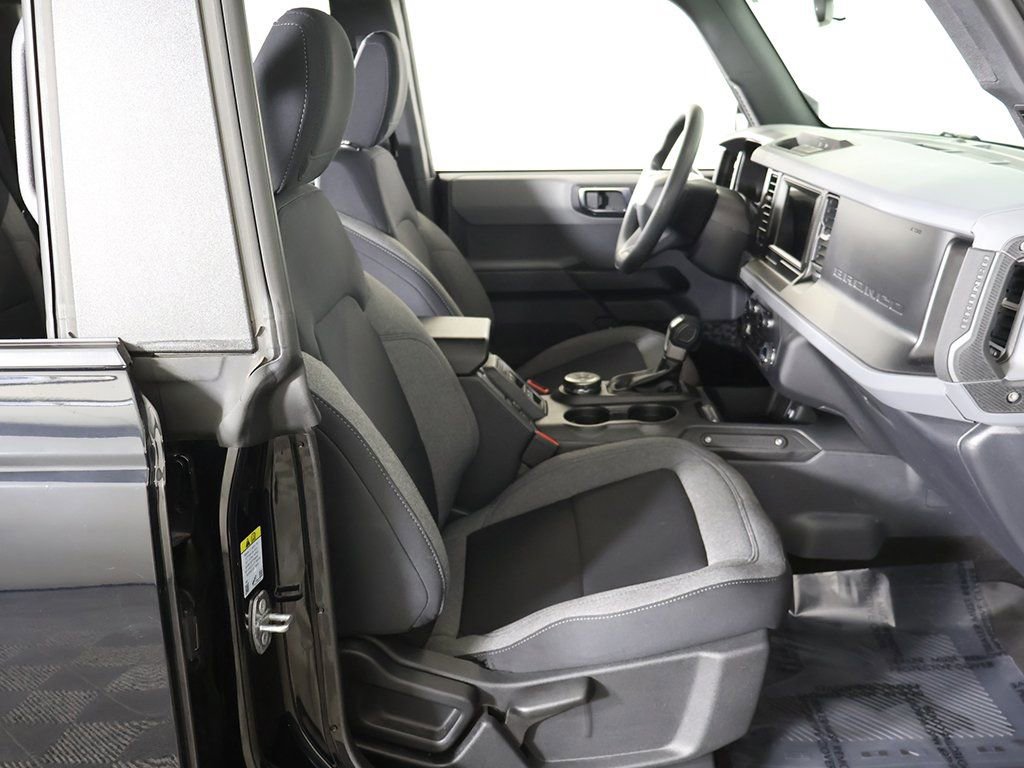 Used 2023 Ford Bronco 4-Door AWD/4WD image 27