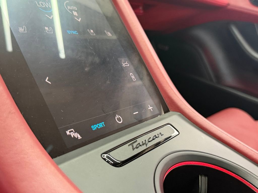 Used 2020 Porsche Taycan 4S image 26