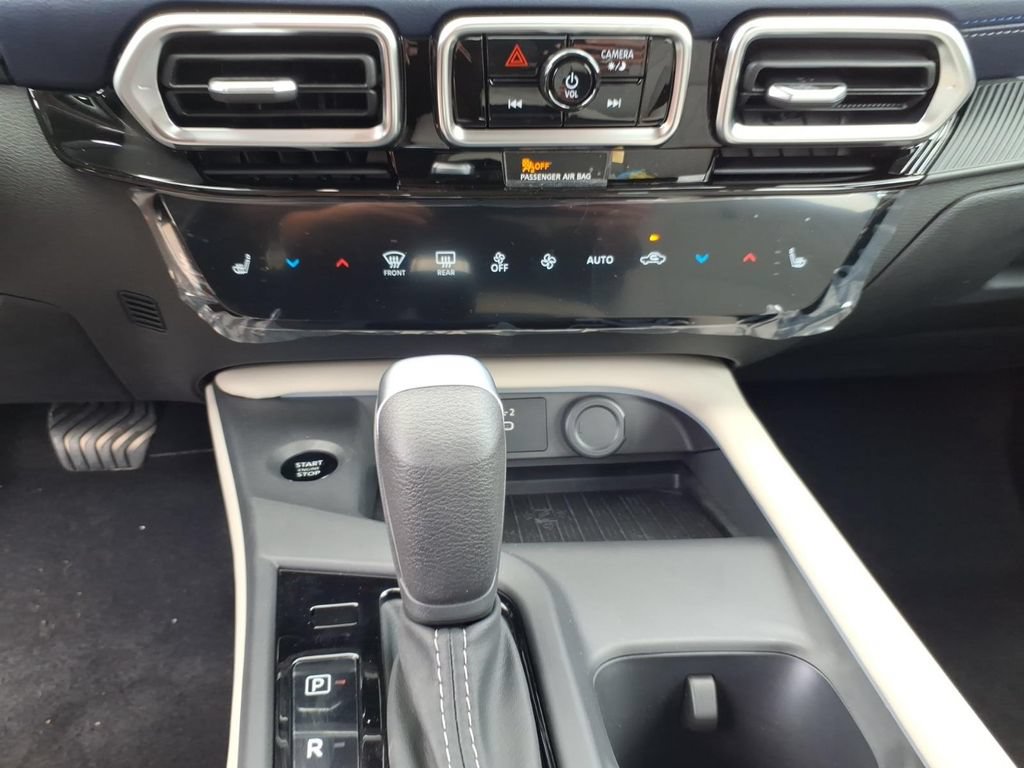 New 2026 Nissan Sentra SL w/ Floor Mat Package FWD image 21