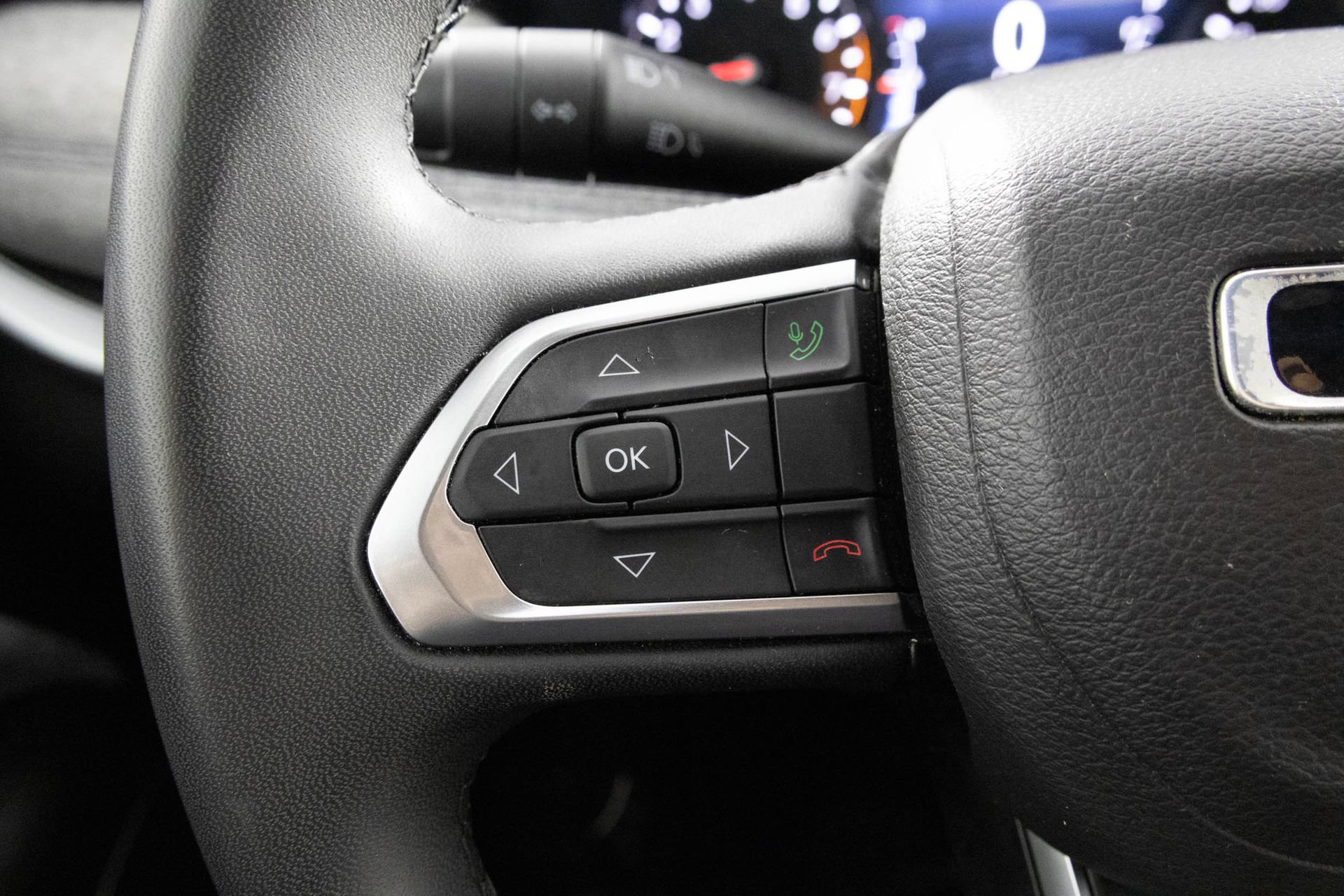 Used 2024 Jeep Compass Latitude AWD/4WD image 22