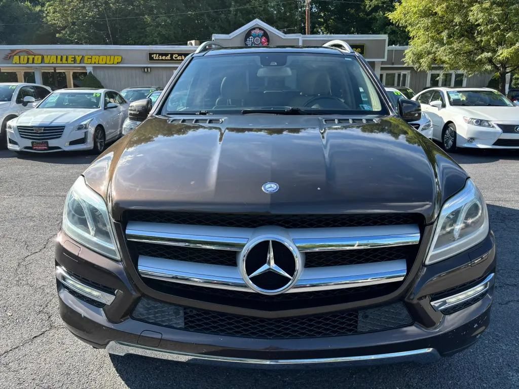 Used 2014 Mercedes-Benz GL 450 4MATIC image 3