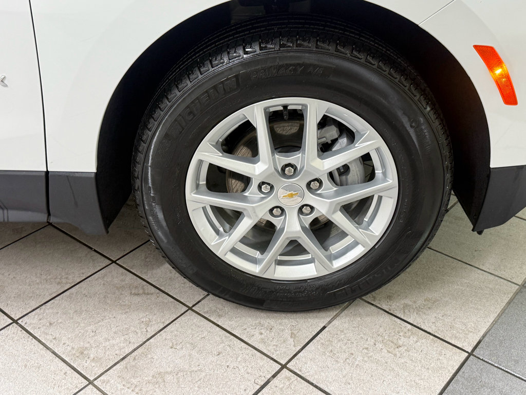 Certified 2024 Chevrolet Equinox LT FWD image 16