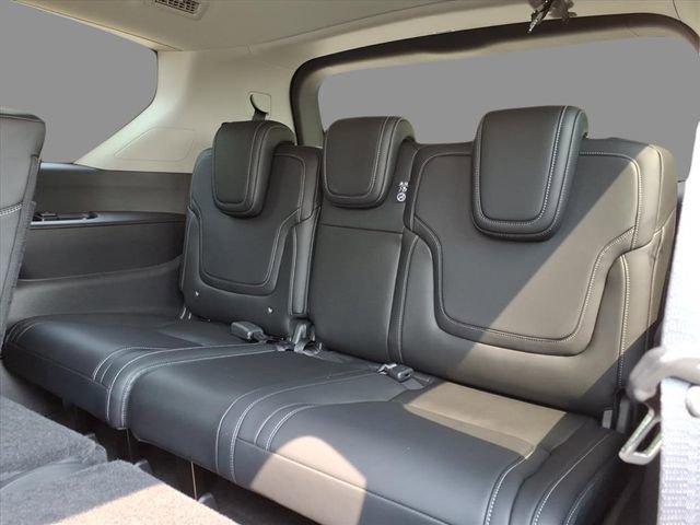 New 2026 Nissan Armada SV image 7