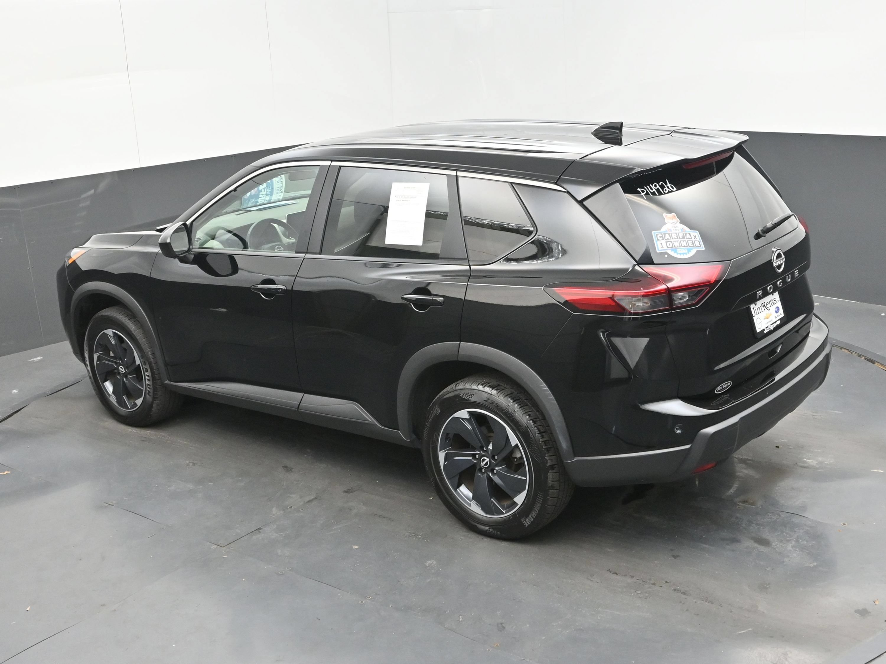 Used 2025 Nissan Rogue SV FWD image 31