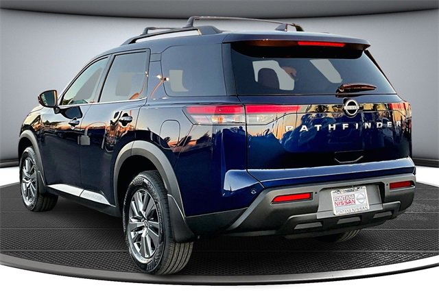 New 2025 Nissan Pathfinder SV image 3