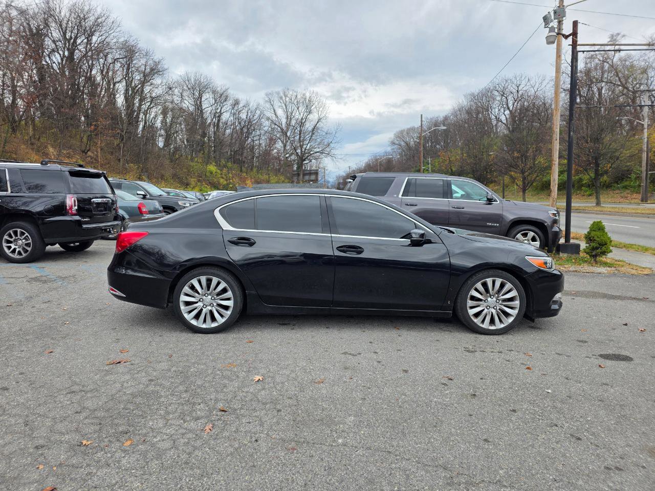 Used 2016 Acura RLX w/ Technology Package FWD image 4