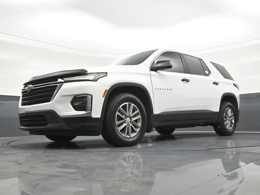 Used 2023 Chevrolet Traverse LS FWD image 24