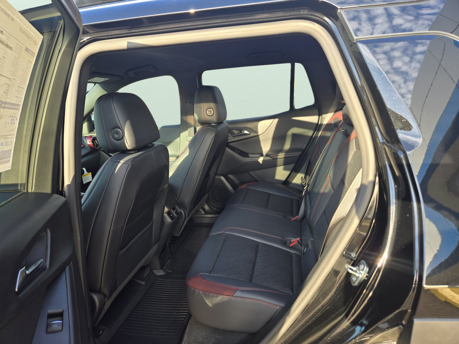 New 2027 Chevrolet Equinox RS AWD/4WD image 4