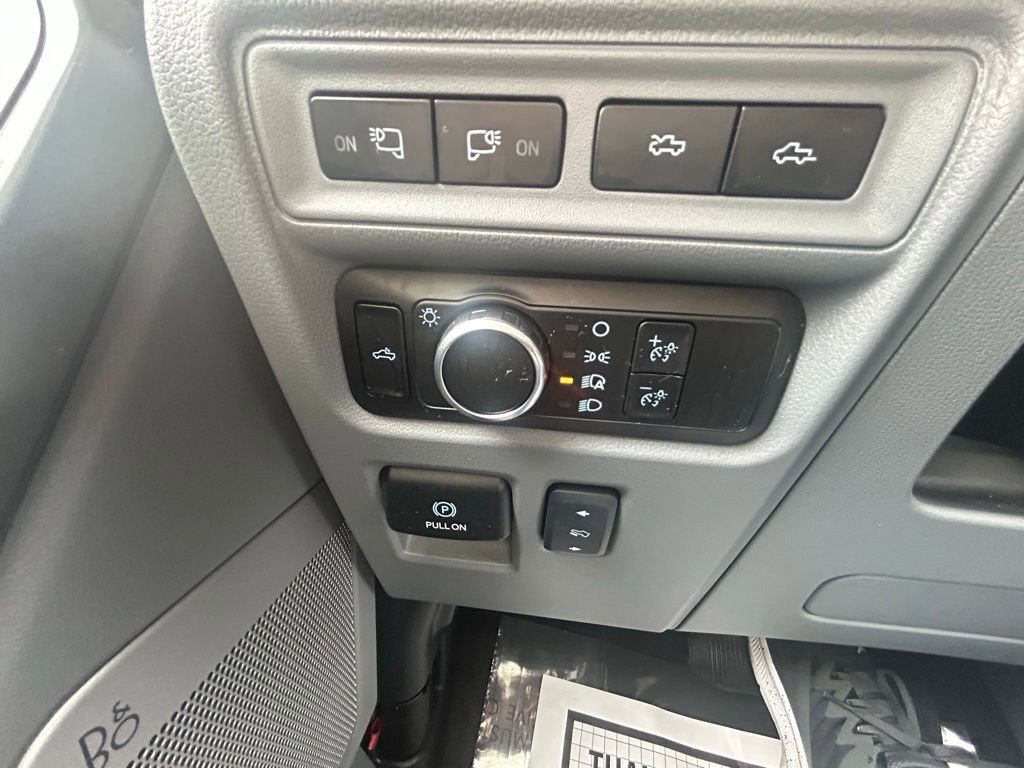 Used 2024 Ford F150 Lightning Flash AWD/4WD image 20