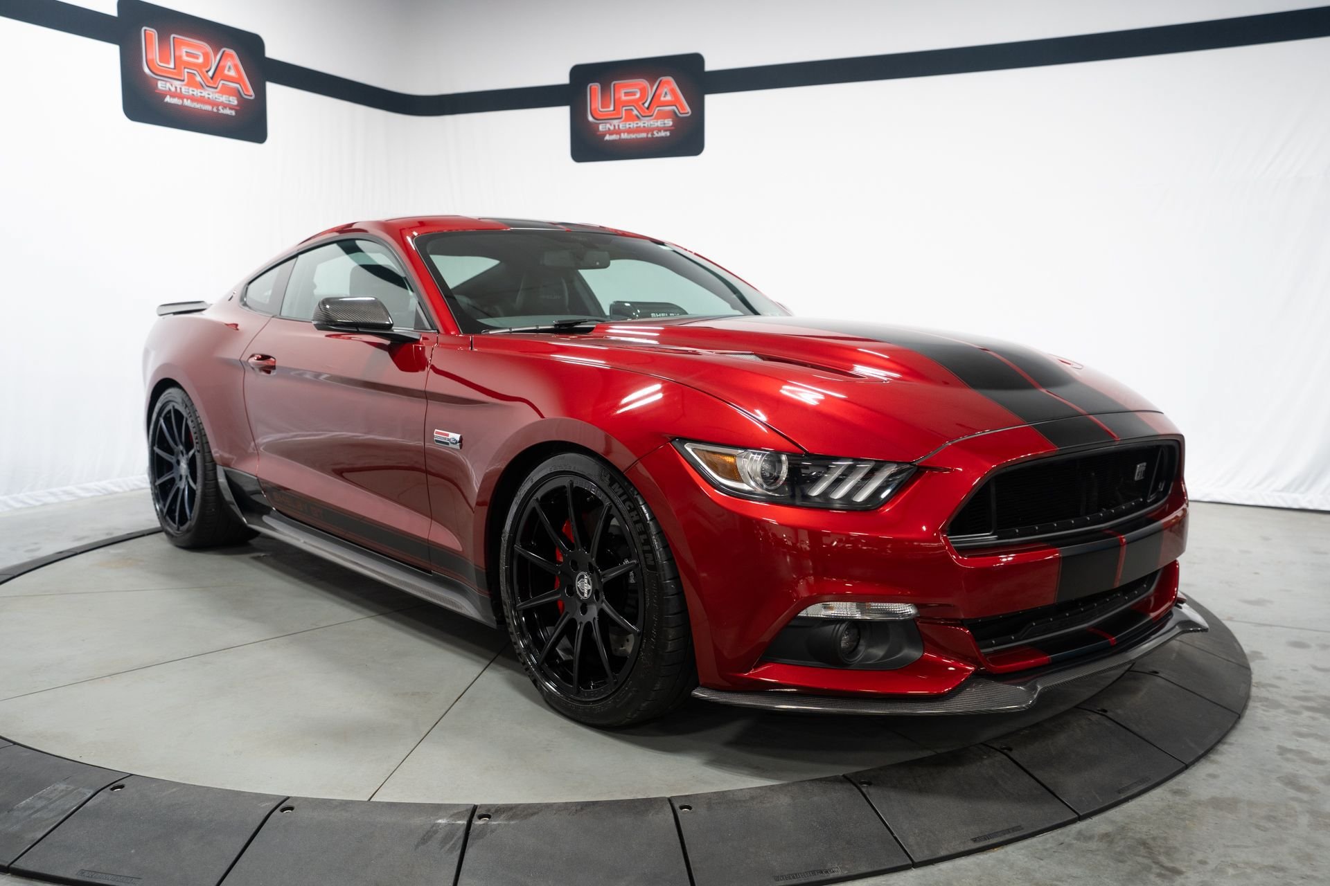 Used 2015 Ford Mustang GT Premium RWD image 1