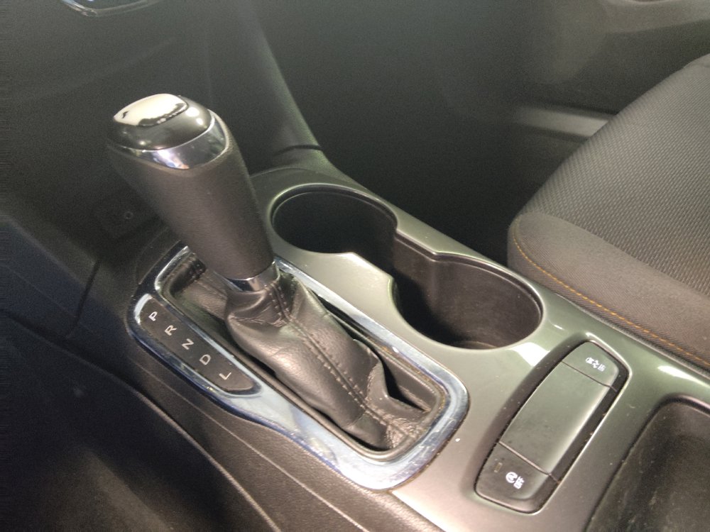 Used 2019 Chevrolet Cruze LS w/ LS Convenience Package FWD image 26