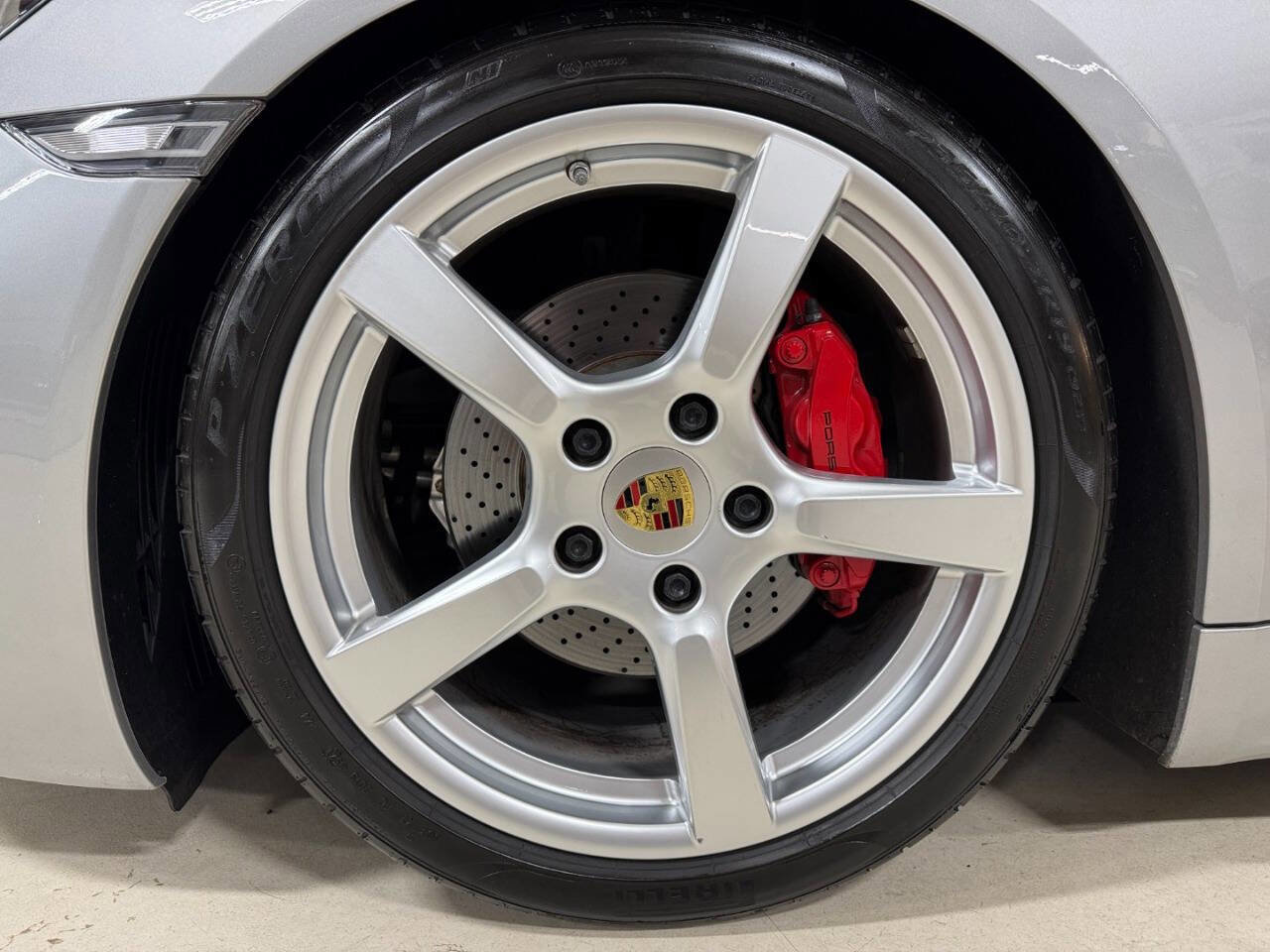 Used 2018 Porsche 718 Cayman w/ Sport Chrono Package image 33