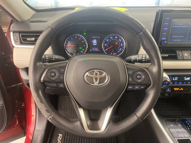 Used 2019 Toyota RAV4 XLE Premium w/ Cold Weather Package AWD/4WD image 21