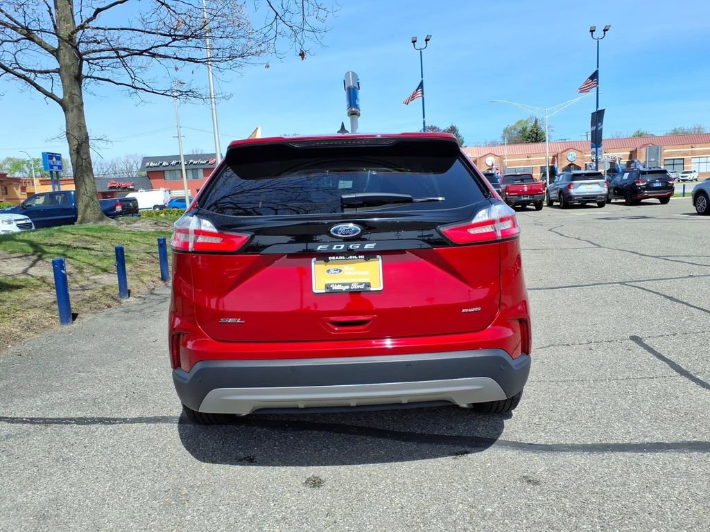 Used 2024 Ford Edge SEL w/ Convenience Package AWD/4WD image 7