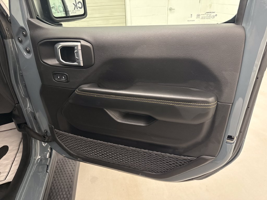 Used 2024 Jeep Wrangler Unlimited Sahara AWD/4WD image 26