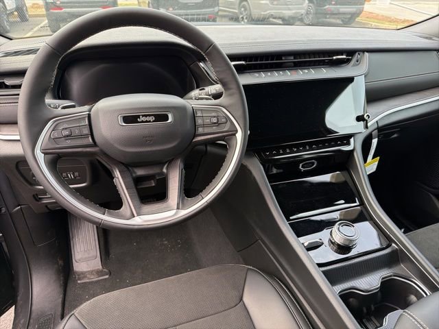 New 2026 Jeep Grand Cherokee Altitude image 14