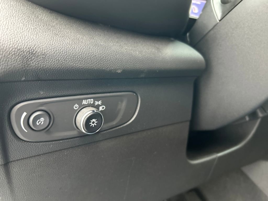 Used 2022 Buick Envision Preferred image 26