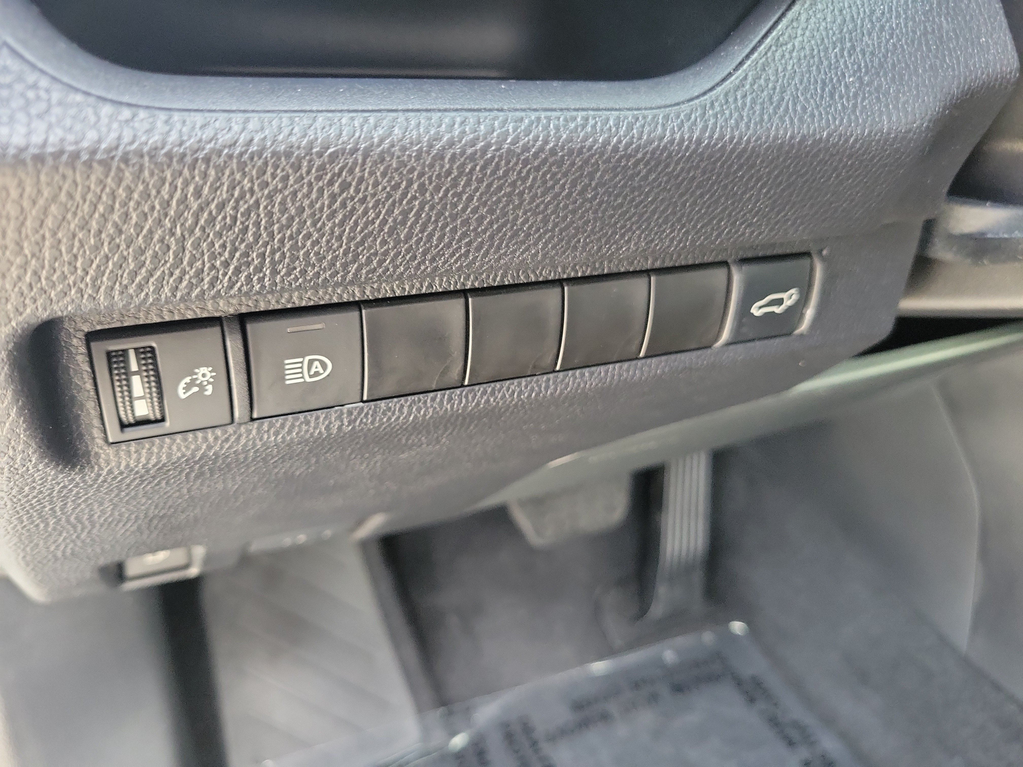 Used 2024 Toyota RAV4 XSE AWD/4WD image 26