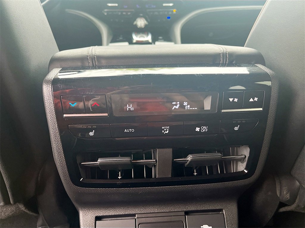 Used 2024 Acura MDX SH-AWD w/ Advance Package image 26