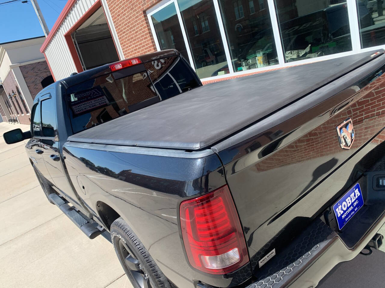 Used 2017 RAM 1500 Sport image 10