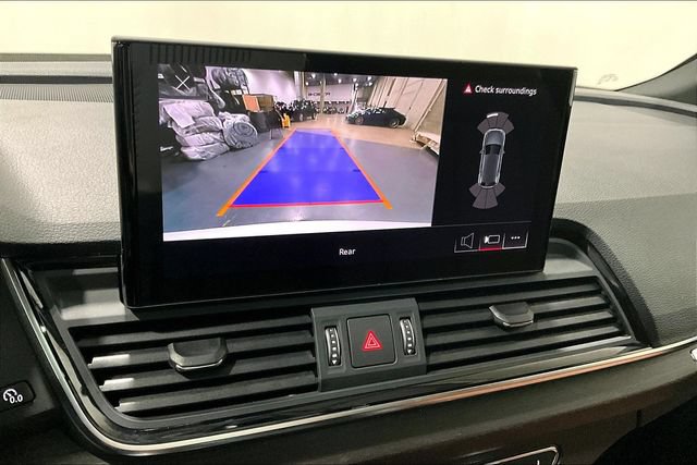 Used 2023 Audi Q5 2.0T Premium w/ Convenience Package AWD/4WD image 17