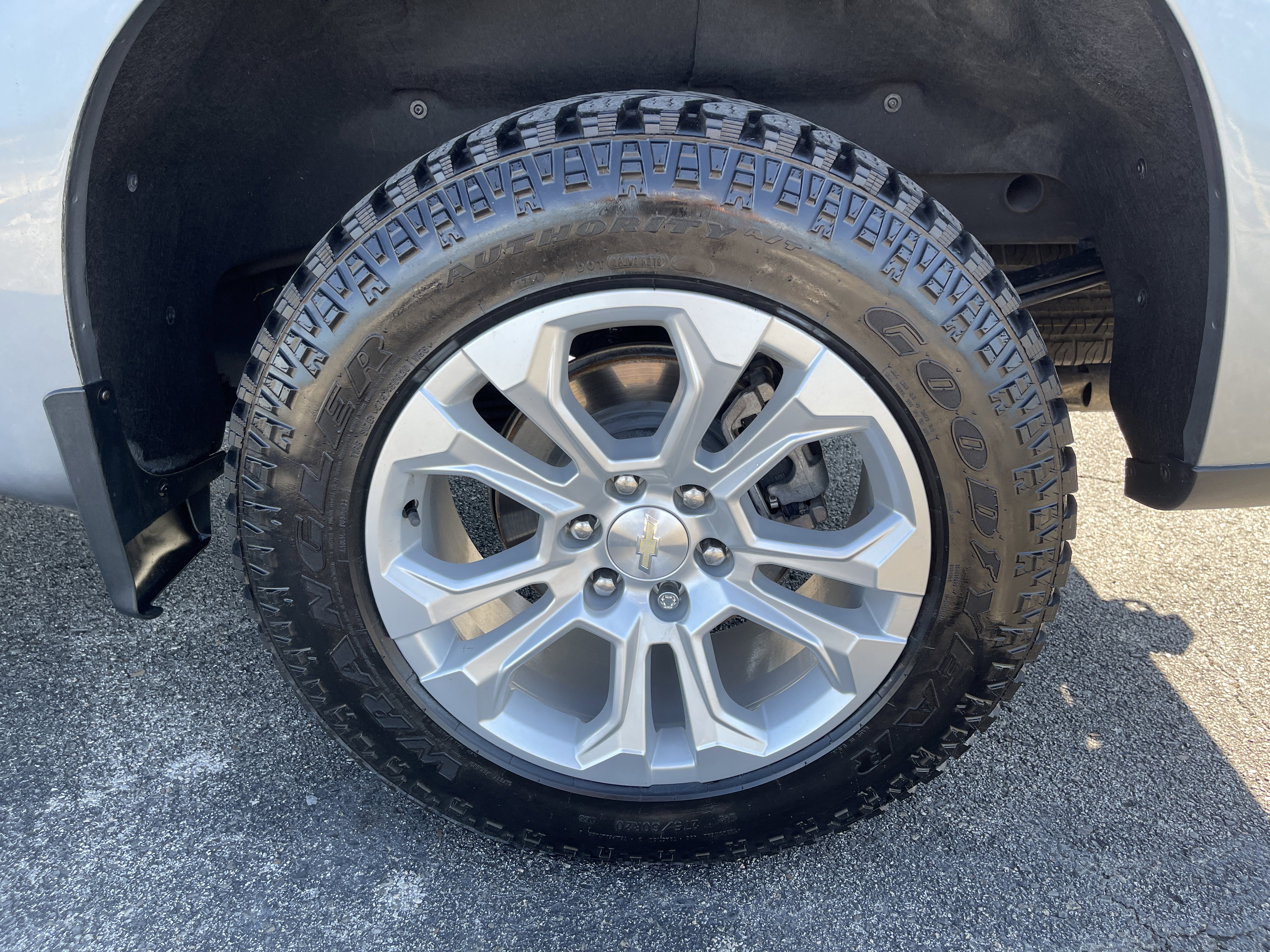 Used 2023 Chevrolet Silverado 1500 LTZ w/ LTZ Convenience Package II image 9