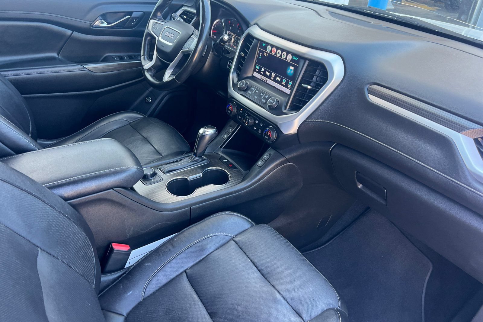 Used 2019 GMC Acadia SLT AWD/4WD image 14