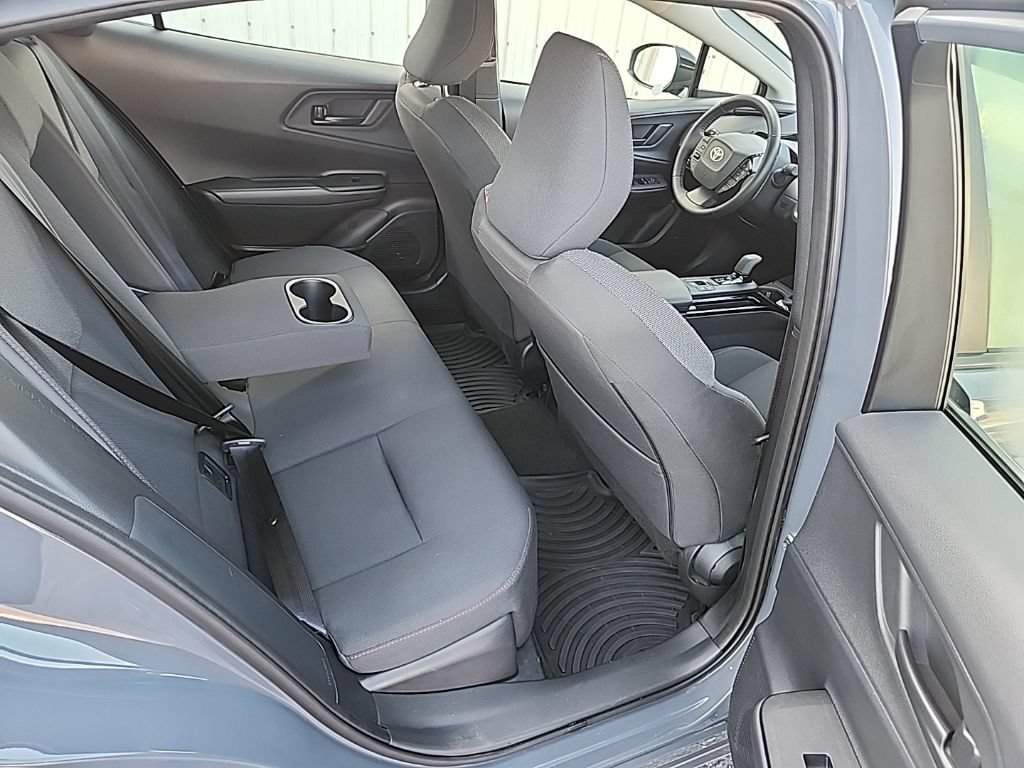 Used 2024 Toyota Prius Prime FWD image 31
