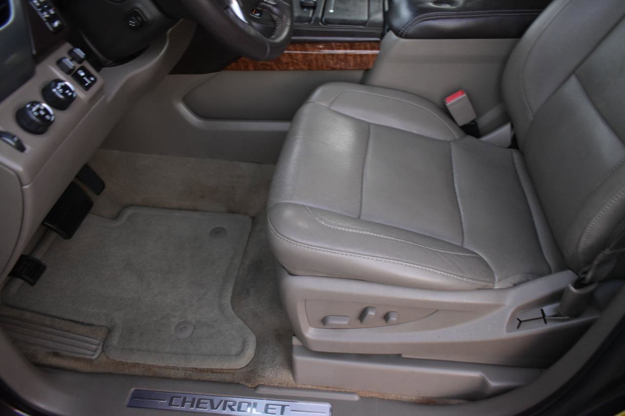 Used 2015 Chevrolet Suburban LTZ image 26