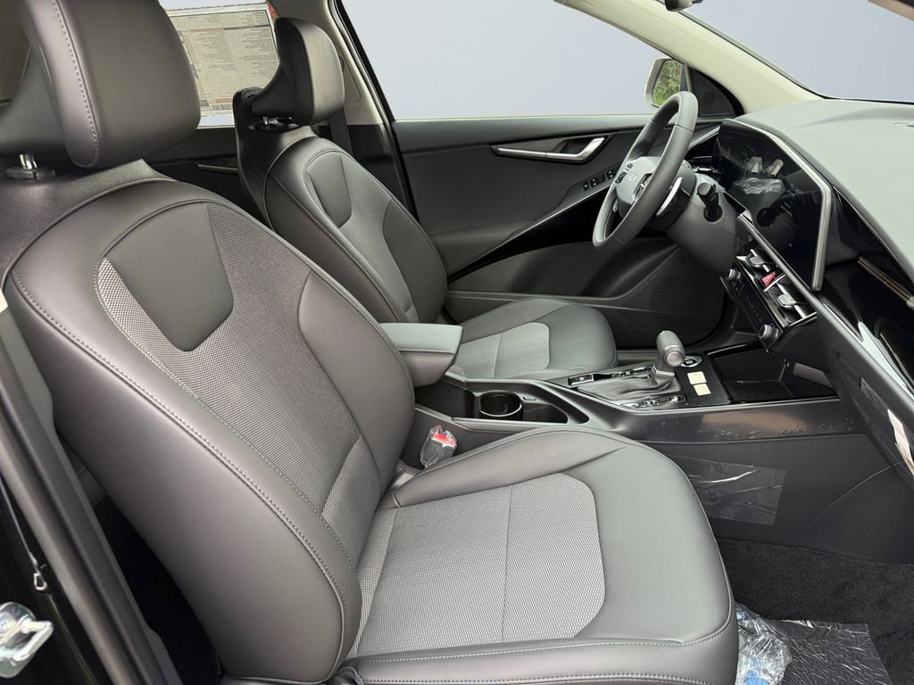 New 2025 Kia Niro EX image 15