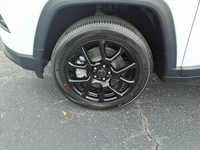 New 2026 Jeep Compass Latitude image 6