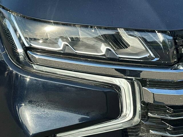 Used 2024 Chevrolet Suburban RST image 34