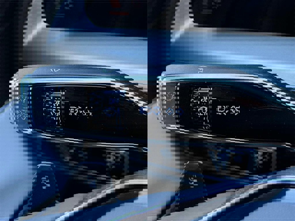 New 2026 Cadillac Lyriq Luxury image 20