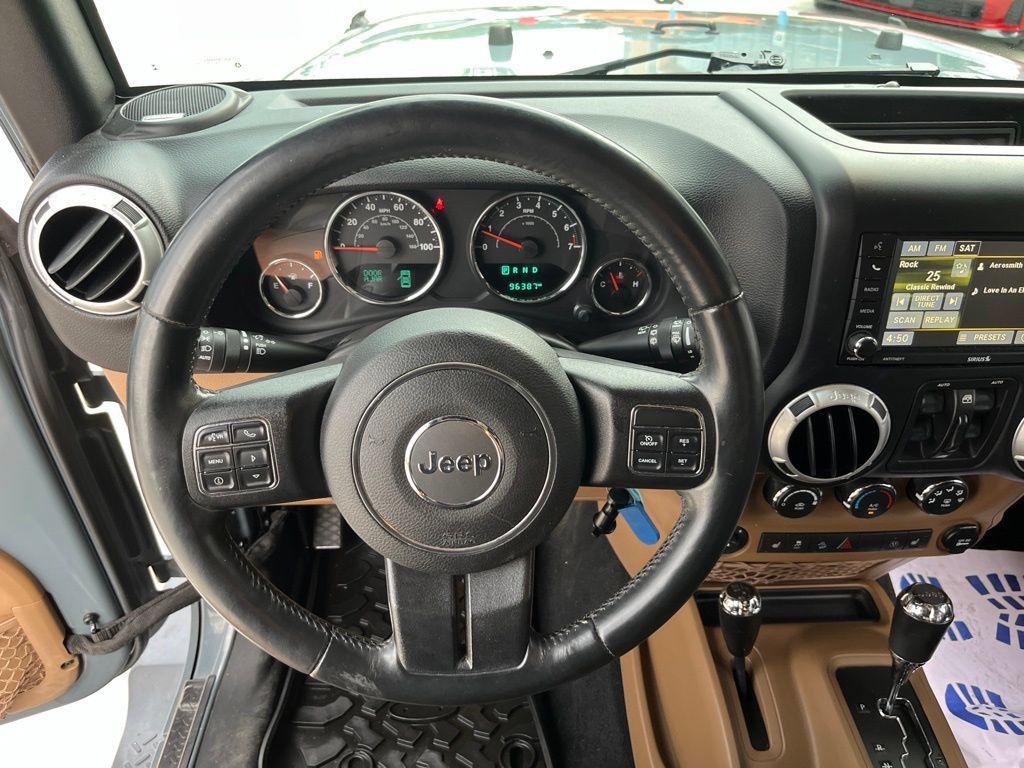 Used 2015 Jeep Wrangler Unlimited Sahara w/ Max Tow Package AWD/4WD image 9