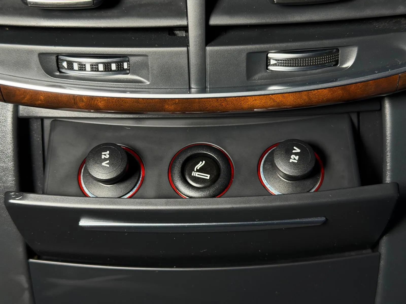 Used 2015 Audi A8 L 4.0T w/ Premium Package image 30