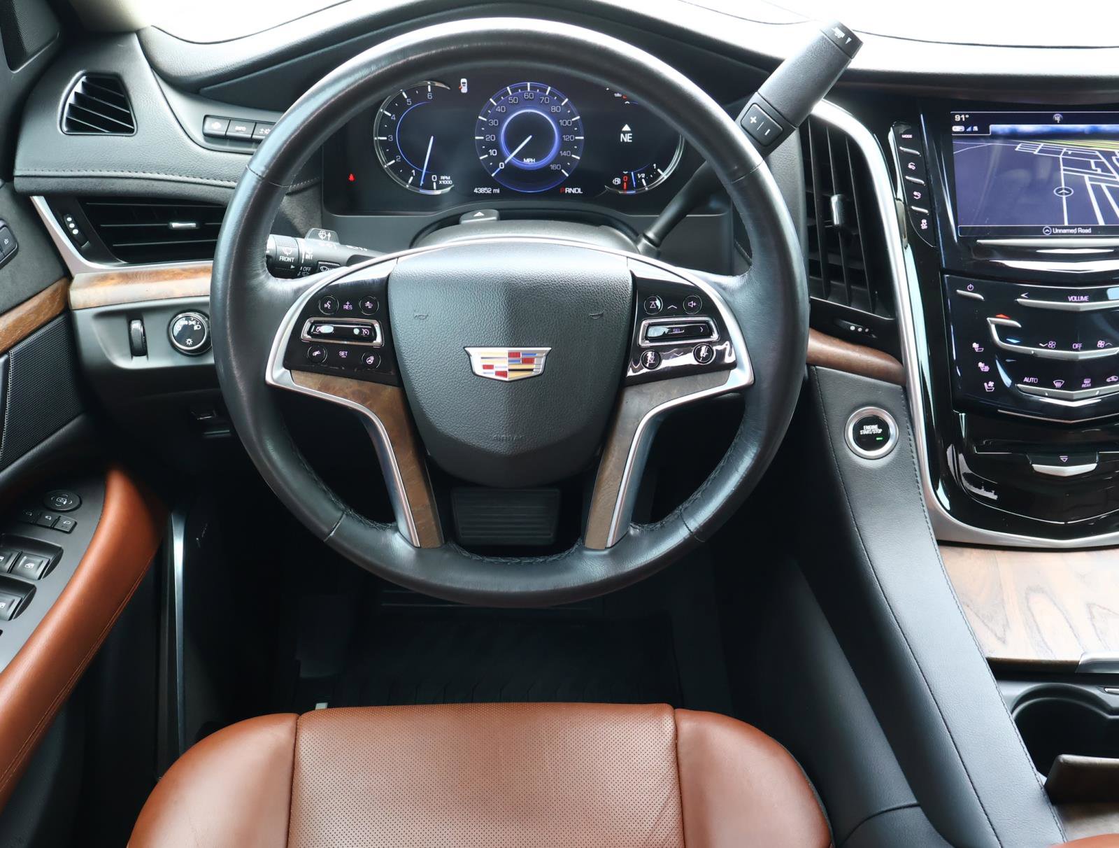 Used 2020 Cadillac Escalade Premium Luxury w/ Escalade Sport Edition RWD image 9