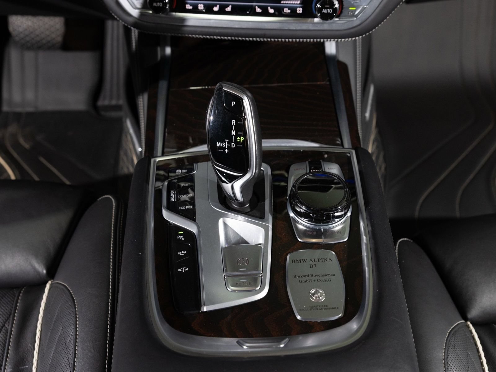 Used 2022 BMW ALPINA B7 xDrive w/ Interior Design Package AWD/4WD image 38