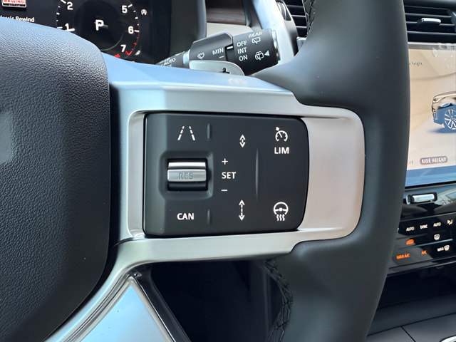 Certified 2025 Land Rover Discovery S AWD/4WD image 21