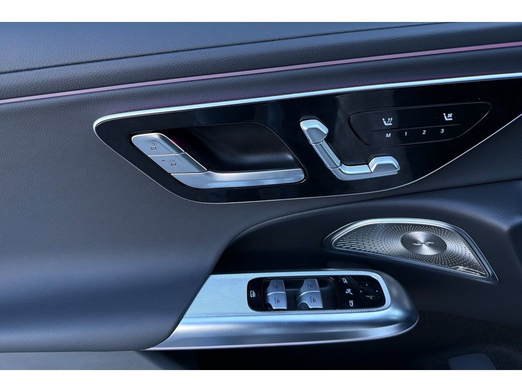 Used 2025 Mercedes-Benz E 350 Sedan image 11