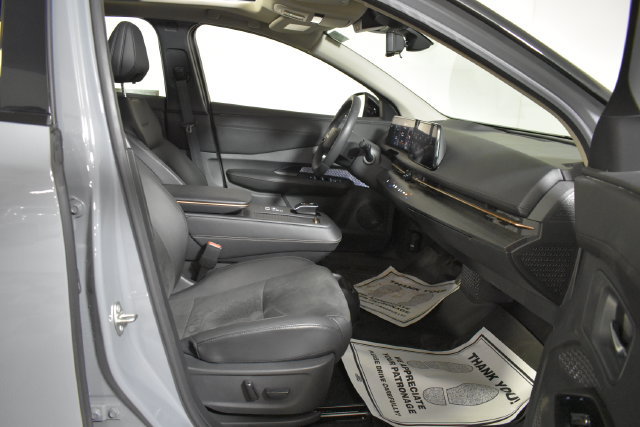 Used 2024 Nissan Ariya AWD image 37