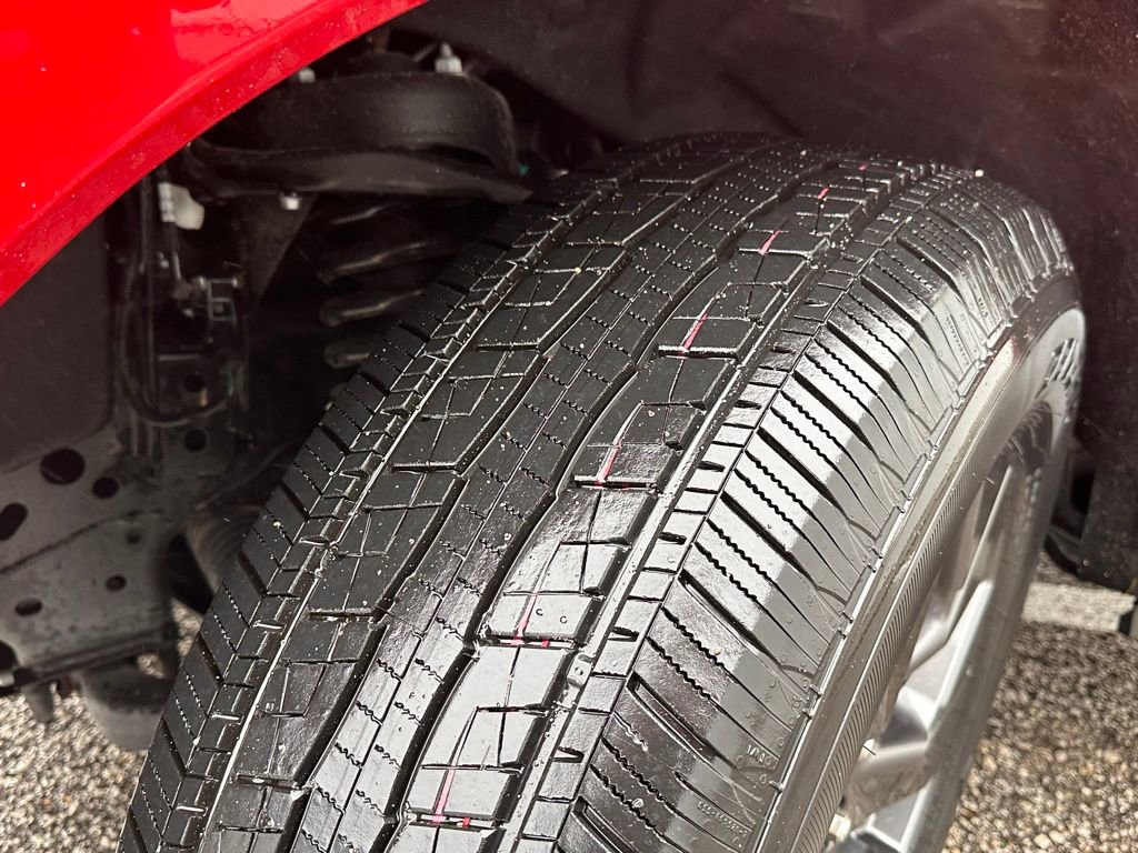 Used 2022 Ford F150 Lightning Lariat w/ Equipment Group 511A High image 9